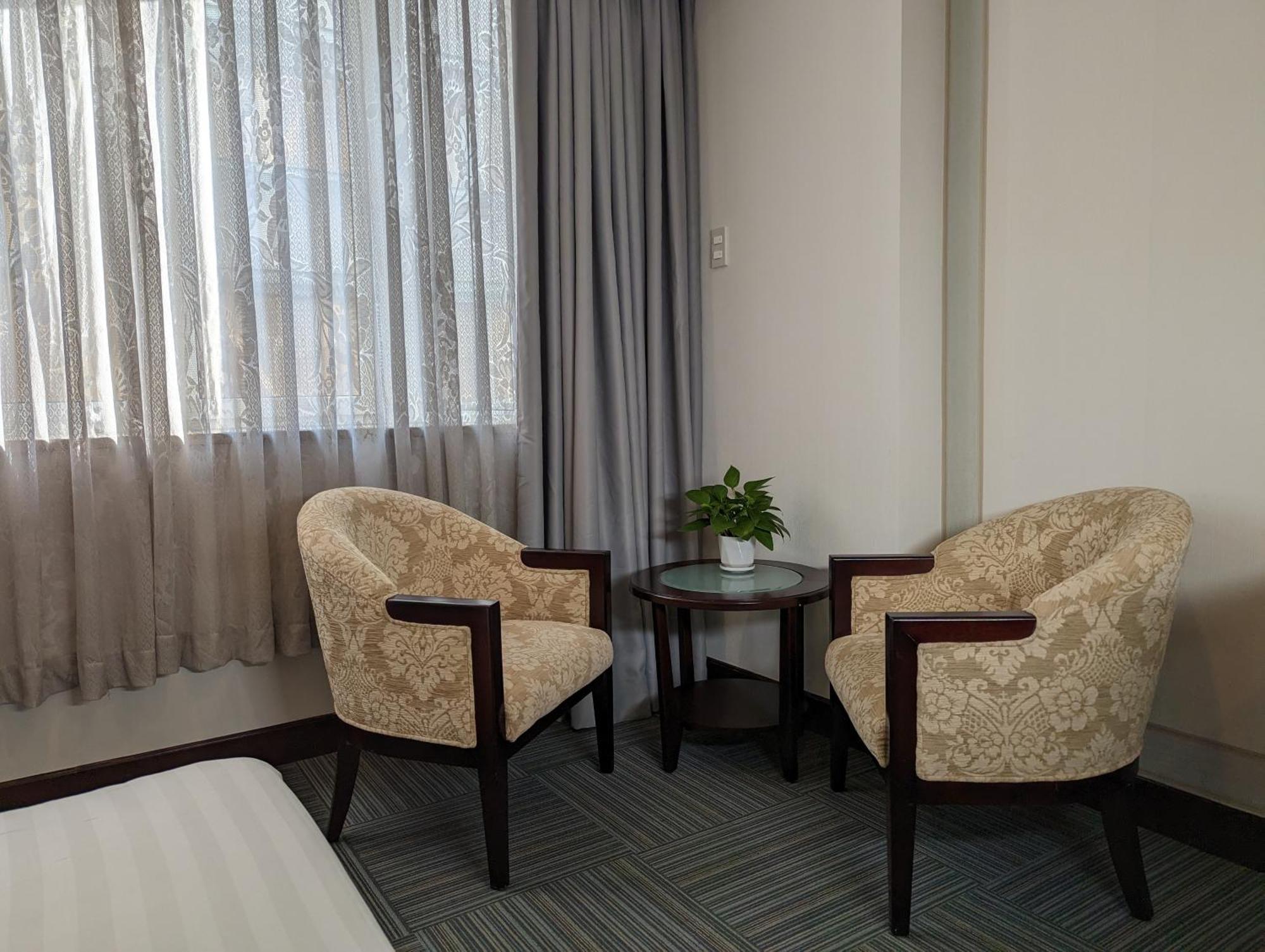 Dong Kinh Hotel Ho Chi Minh City Exterior photo